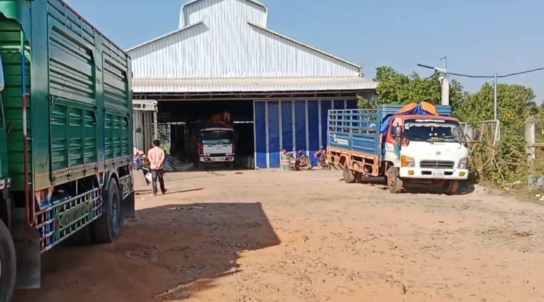 អាជ្ញាធរ​ខេត្ត​កែប ចុះ​ត្រួតពិនិត្យ​ទីតាំង​ស្តុក​ទំនិញ​ស្ករស​មួយកន្លែង នៅ​ស្រុក​ដំណាក់​ចង្អើរ​